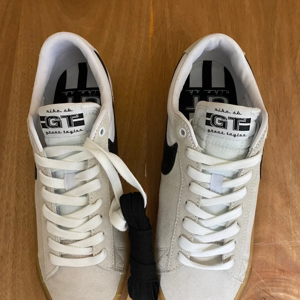 Nike SB Zoom Blazer Low Pro GT - Picture 2 of 6